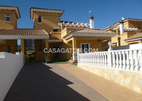 Villa with 4 bedrooms and 2 bathrooms in Orihuela Costa, Alicante