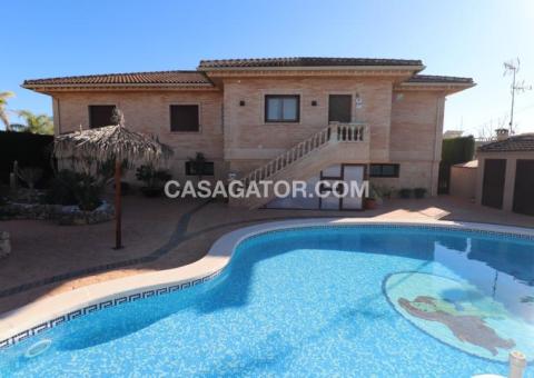 Villa with 4 bedrooms and 3 bathrooms in Rafal, Alicante