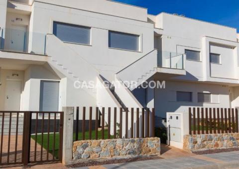 Apartment with 2 bedrooms and 2 bathrooms in Vistabella, Alicante