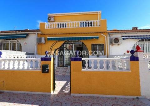 Townhouse with 3 bedrooms and 1 bathrooms in Torrevieja, Alicante