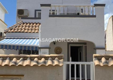 Villa with 4 bedrooms and 2 bathrooms in Orihuela Costa, Alicante