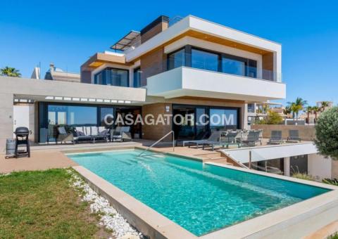 Villa with 5 bedrooms and 5 bathrooms in Ciudad Quesada, Alicante