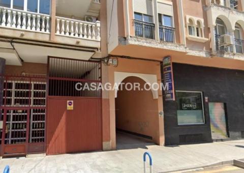 Garage with 0 bedrooms and 0 bathrooms in Torrevieja, Alicante