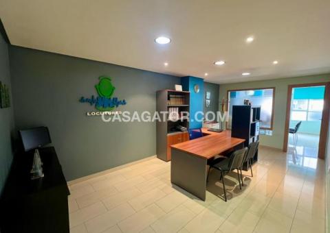Commercial with 0 bedrooms and 2 bathrooms in Orihuela, Alicante