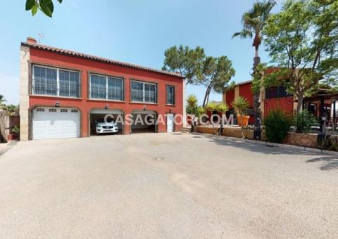 Villa with 6 bedrooms and 5 bathrooms in Catral, Alicante