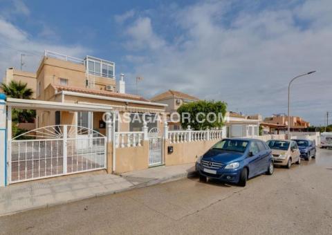 Townhouse with 3 bedrooms and 2 bathrooms in San Miguel de Salinas, Alicante