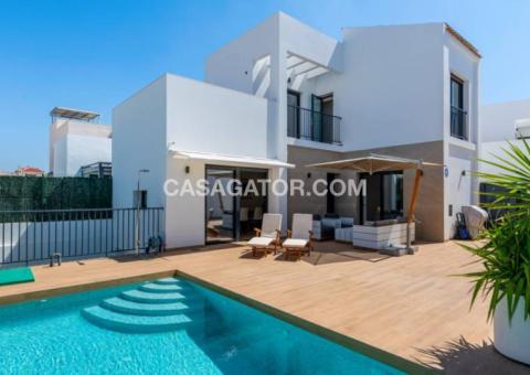 Villa with 3 bedrooms and 3 bathrooms in Ciudad Quesada, Alicante