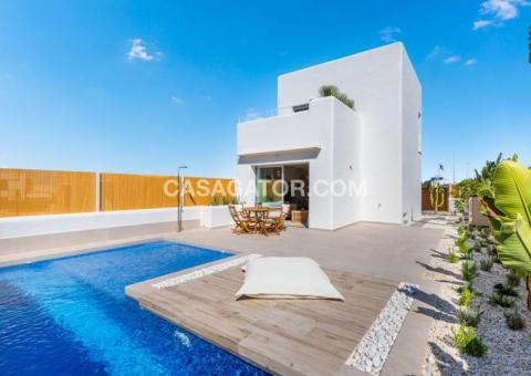 Villa with 3 bedrooms and 3 bathrooms in San Fulgencio, Alicante