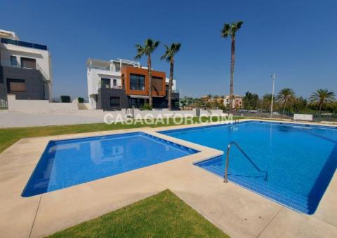 Apartment with 2 bedrooms and 2 bathrooms in Algorfa, Alicante