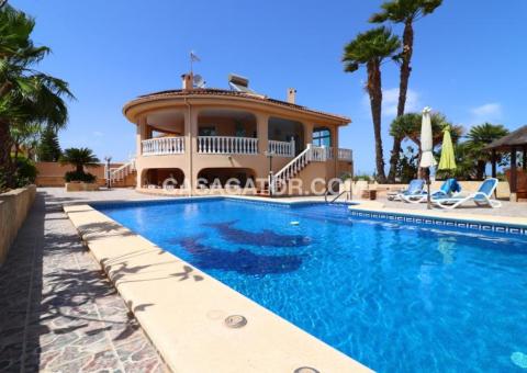 Villa with 4 bedrooms and 2 bathrooms in Rojales, Alicante