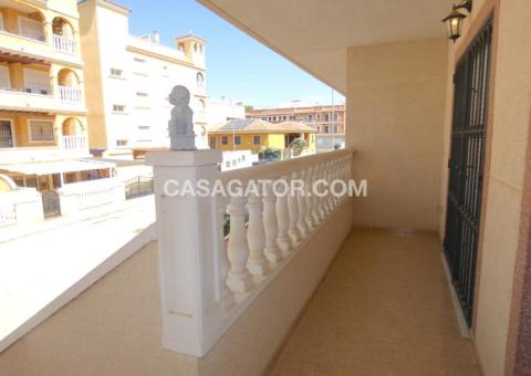 Townhouse with 3 bedrooms and 3 bathrooms in Algorfa, Alicante