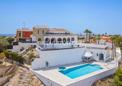 Villa with 6 bedrooms and 3 bathrooms in Ciudad Quesada, Alicante