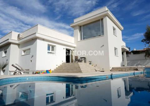 Villa with 4 bedrooms and 3 bathrooms in Ciudad Quesada, Alicante