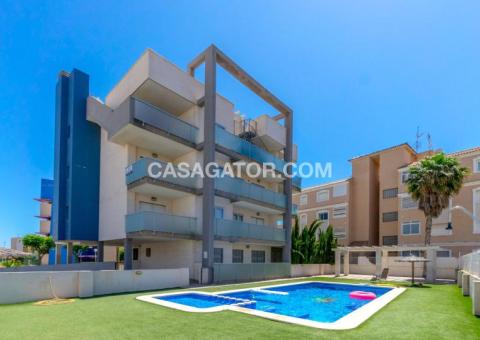 Apartment with 2 bedrooms and 2 bathrooms in Orihuela Costa, Alicante