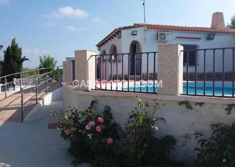 Finca with 3 bedrooms and 1 bathrooms in Elche, Alicante