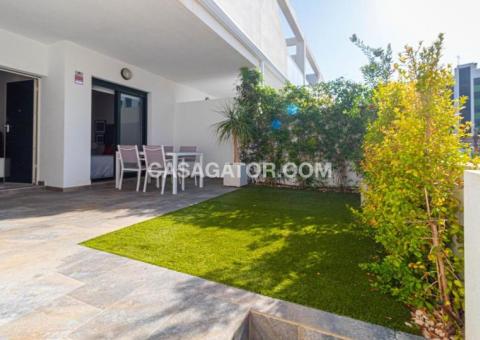 Apartment with 2 bedrooms and 2 bathrooms in Pilar de la Horadada, Alicante