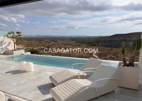 Villa with 5 bedrooms and 5 bathrooms in Rojales, Alicante