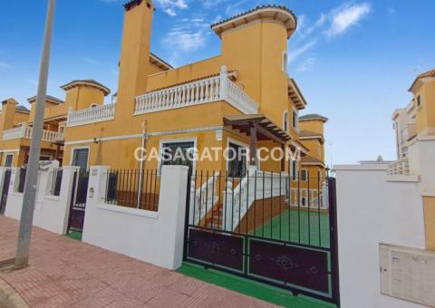 Semi detached with 2 bedrooms and 3 bathrooms in Ciudad Quesada, Alicante