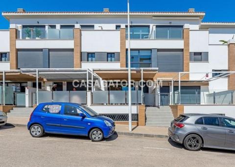 Townhouse with 3 bedrooms and 2 bathrooms in Guardamar del Segura, Alicante