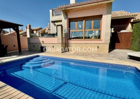 Villa with 3 bedrooms and 2 bathrooms in Algorfa, Alicante