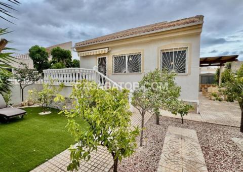 Villa with 3 bedrooms and 2 bathrooms in Rojales, Alicante