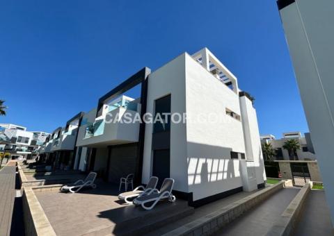 Apartment with 2 bedrooms and 2 bathrooms in Guardamar del Segura, Alicante