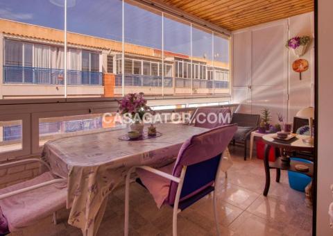 Apartment with 3 bedrooms and 1 bathrooms in Torrevieja, Alicante