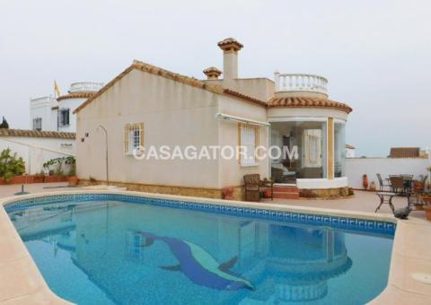 Villa with 3 bedrooms and 2 bathrooms in San Miguel de Salinas, Alicante