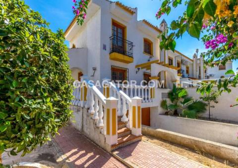 Semi detached with 2 bedrooms and 1 bathrooms in Torrevieja, Alicante