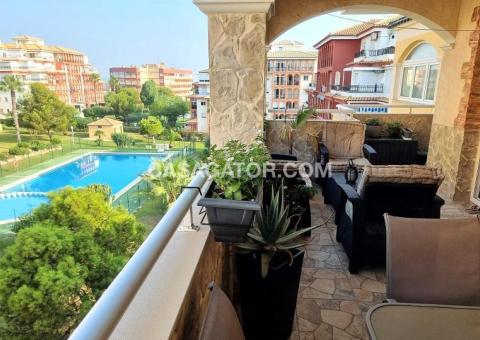 Apartment with 3 bedrooms and 2 bathrooms in Torrevieja, Alicante