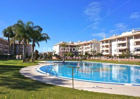 Penthouse with 3 bedrooms and 2 bathrooms in Orihuela Costa, Alicante