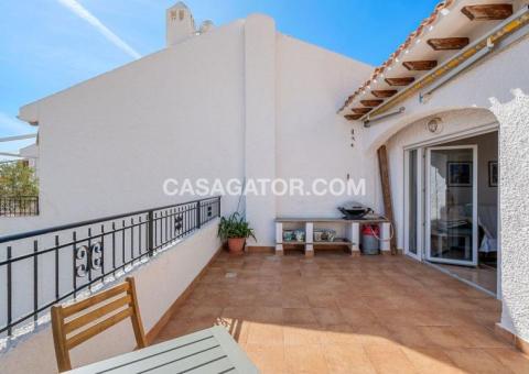 Bungalow with 2 bedrooms and 1 bathrooms in Santa Pola, Alicante