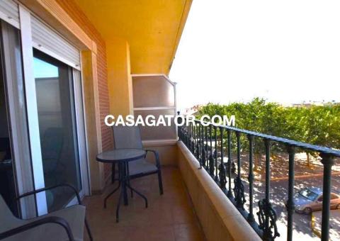 Apartment with 4 bedrooms and 2 bathrooms in Almoradí, Alicante