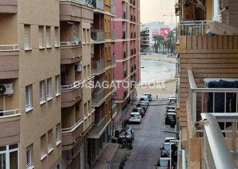 Apartment with 3 bedrooms and 1 bathrooms in Torrevieja, Alicante