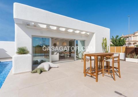 Villa with 3 bedrooms and 2 bathrooms in Dolores, Alicante