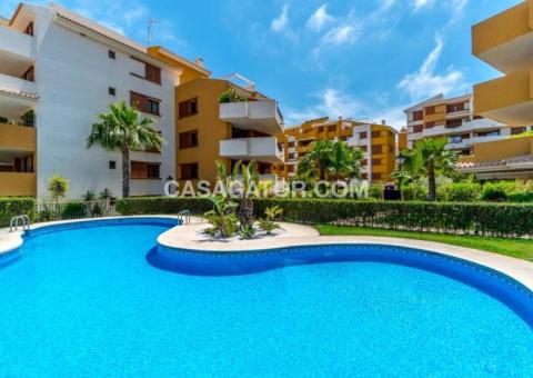 Apartment with 2 bedrooms and 2 bathrooms in Orihuela Costa, Alicante