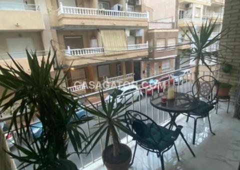 Apartment with 3 bedrooms and 1 bathrooms in Torrevieja, Alicante