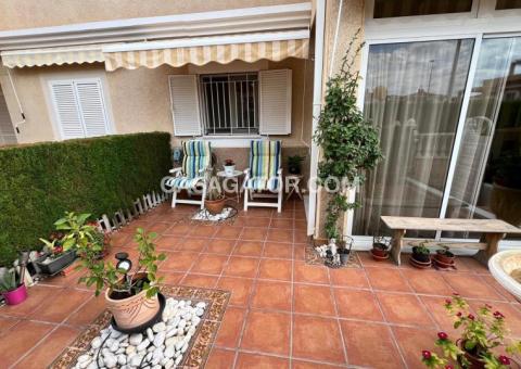 Bungalow with 2 bedrooms and 2 bathrooms in Orihuela Costa, Alicante