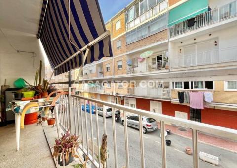 Apartment with 3 bedrooms and 1 bathrooms in Torrevieja, Alicante