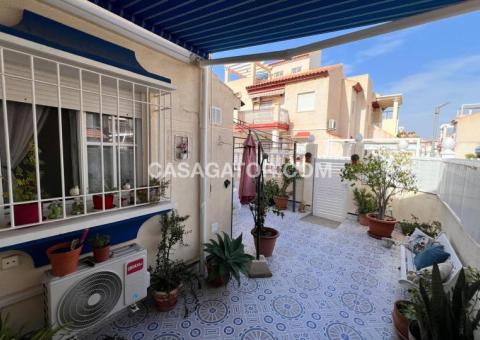 Bungalow with 2 bedrooms and 1 bathrooms in Orihuela Costa, Alicante