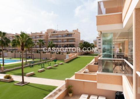 Apartment with 3 bedrooms and 2 bathrooms in Orihuela Costa, Alicante