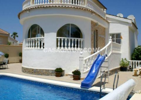 Villa with 4 bedrooms and 2 bathrooms in Ciudad Quesada, Alicante