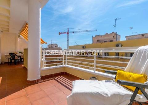 Townhouse with 2 bedrooms and 1 bathrooms in Torrevieja, Alicante