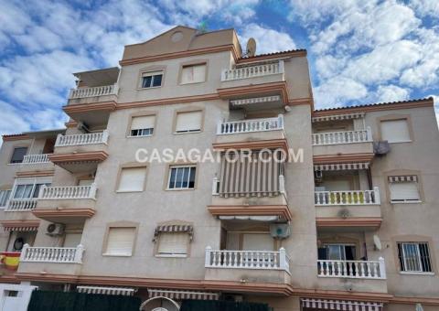 Apartment with 2 bedrooms and 1 bathrooms in Torrevieja, Alicante