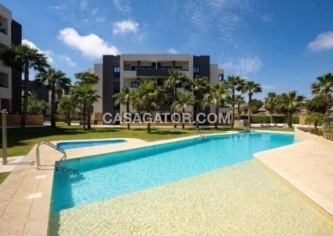 Apartment with 2 bedrooms and 2 bathrooms in Orihuela Costa, Alicante