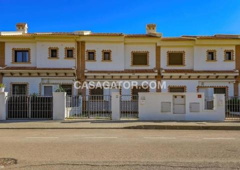 Townhouse with 3 bedrooms and 3 bathrooms in San Miguel de Salinas, Alicante