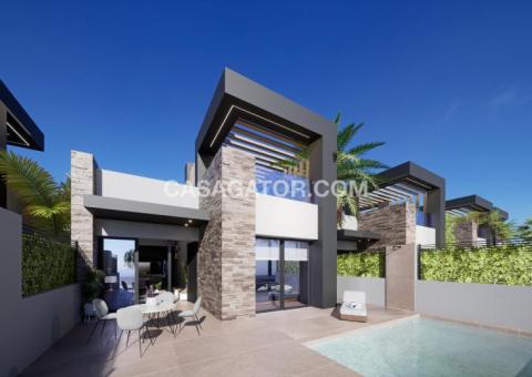 Villa with 3 bedrooms and 2 bathrooms in San Fulgencio, Alicante