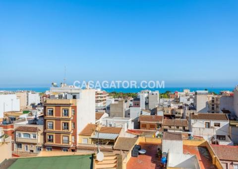 Townhouse with 4 bedrooms and 4 bathrooms in Guardamar del Segura, Alicante