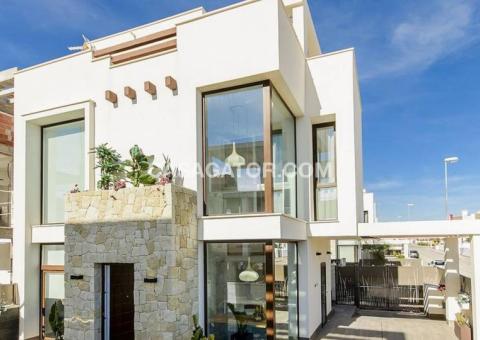 Villa with 3 bedrooms and 3 bathrooms in Ciudad Quesada, Alicante