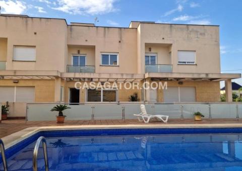 Townhouse with 3 bedrooms and 2 bathrooms in Los Montesinos, Alicante